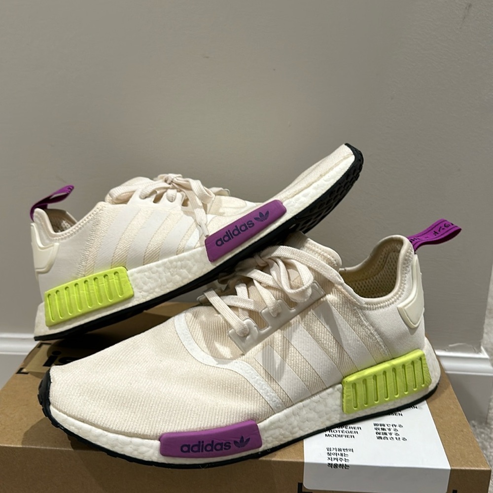 Adidas NMD R1 ‘Joker’